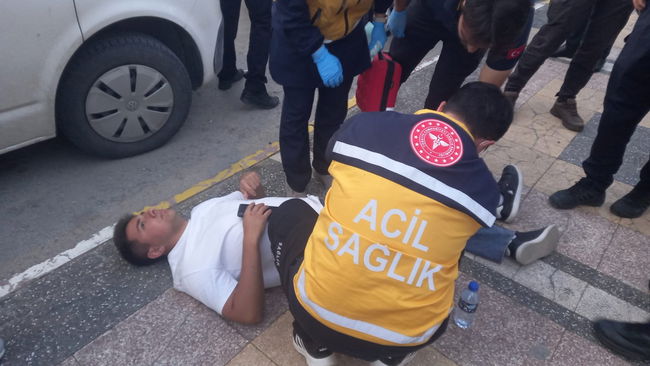'Neden yan baktın' dedi, bıçakla saldırıp kaçtı