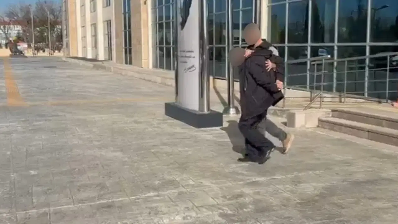 Midesinden 1 kilo 116 gram uyuşturucu çıktı!