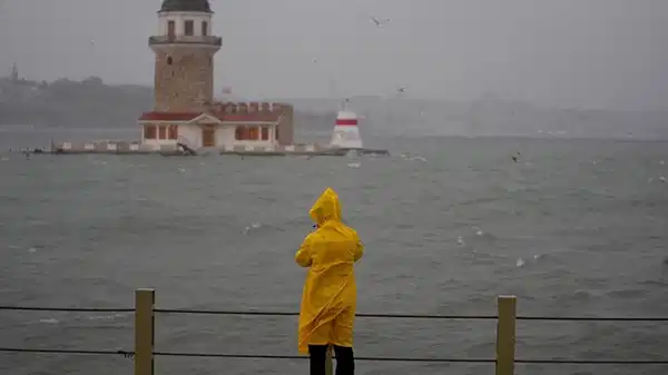 Tarih verildi: AKOM'dan İstanbul'a 'lodos fırtınası' uyarısı