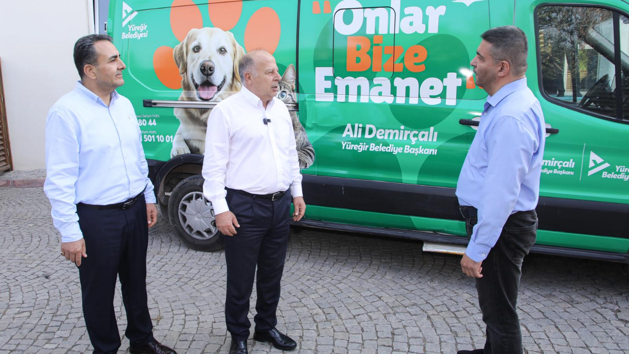 Yüreğir’de can dostlarına yeni araç