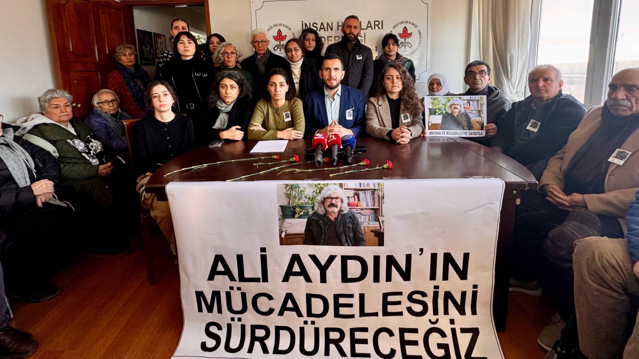 İHD İzmir Şubesi: 'Ali Aydın cinayeti aydınlatılsın'