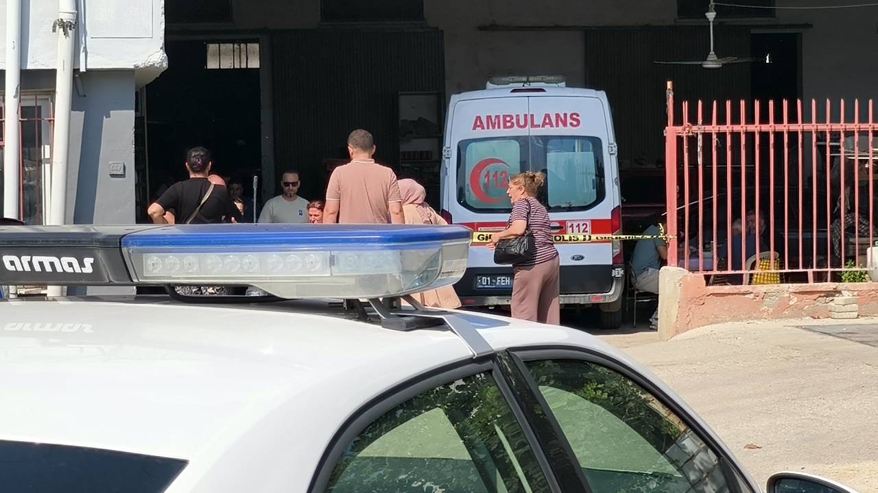Adana'da ofisinde tabancayla vurulmuş halde ölü bulundu