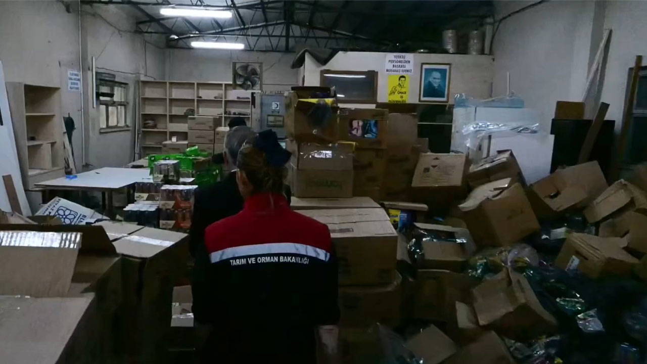 Son tüketim tarihi geçmiş 30 ton gıda ürünü ele geçirildi