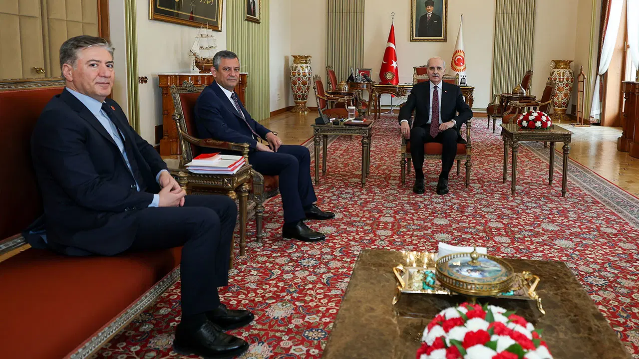 Ara seçim gündemi: CHP Genel Başkanı Özgür Özel, TBMM Başkanı Numan Kurtulmuş ile görüştü