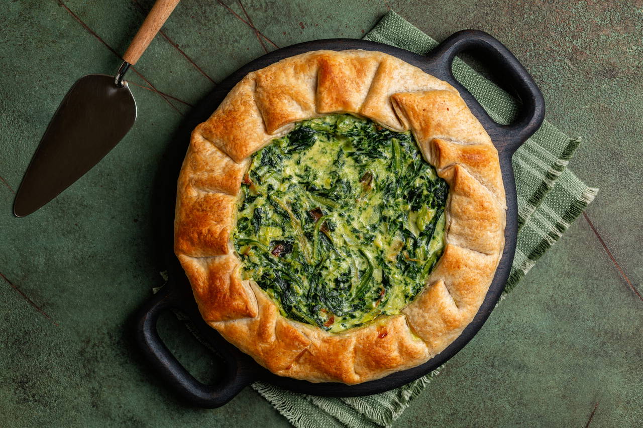 Çıtır çıtır hamuruyla mest eden enfes lezzet: Ispanaklı peynirli galette tarifi