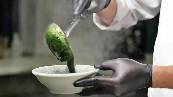 Tarlalardan gelen 'acı' mucizenin en lezzetli hali: Renginin 'zümrüt yeşili" kalmasının tek bir sırrı var