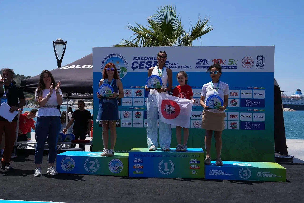 Salomon Çeşme Yarı Maratonu’nda ödüller sahiplerini buldu