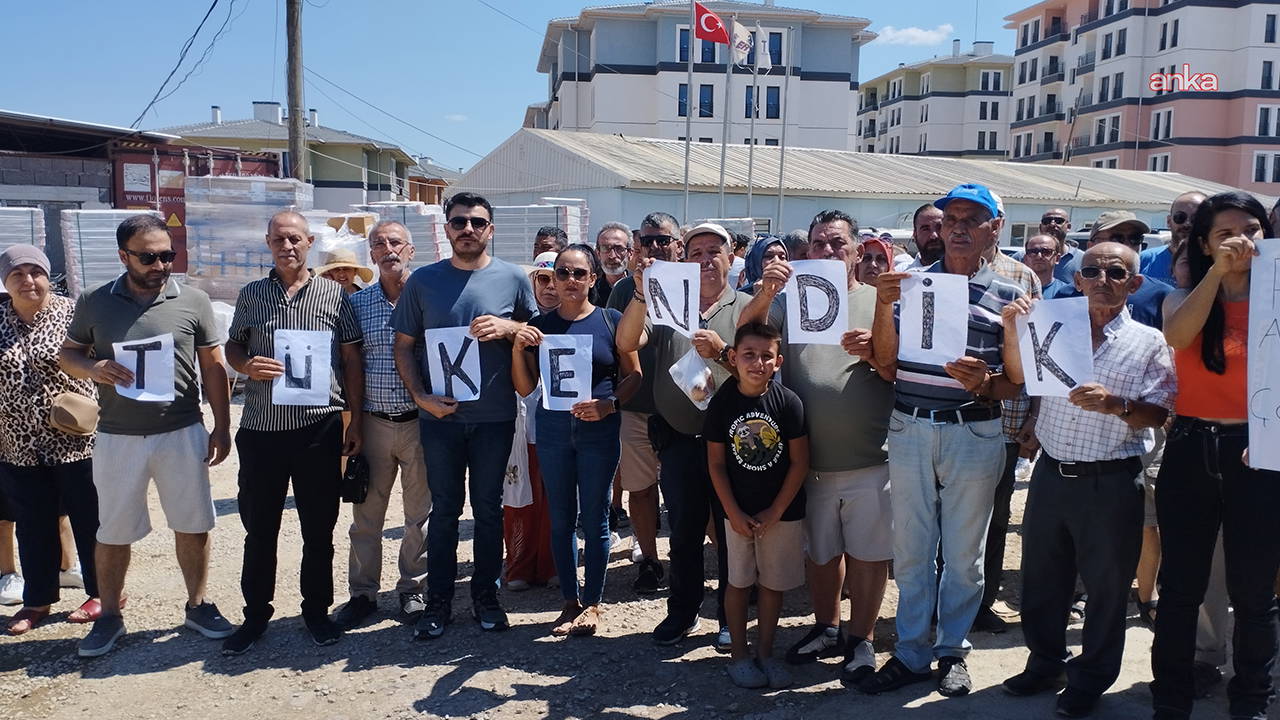 TOKİ Aliağa’da sözleşme mağduriyeti! Hak sahipleri isyan etti: ‘Ölmeden önce evimizi görelim’ – Son Dakika Siyaset Haberleri TOKİ Aliağa’da sözleşme mağduriyeti! Hak sahipleri isyan etti: ‘Ölmeden önce evimizi görelim’ – Son Dakika Siyaset Haberleri