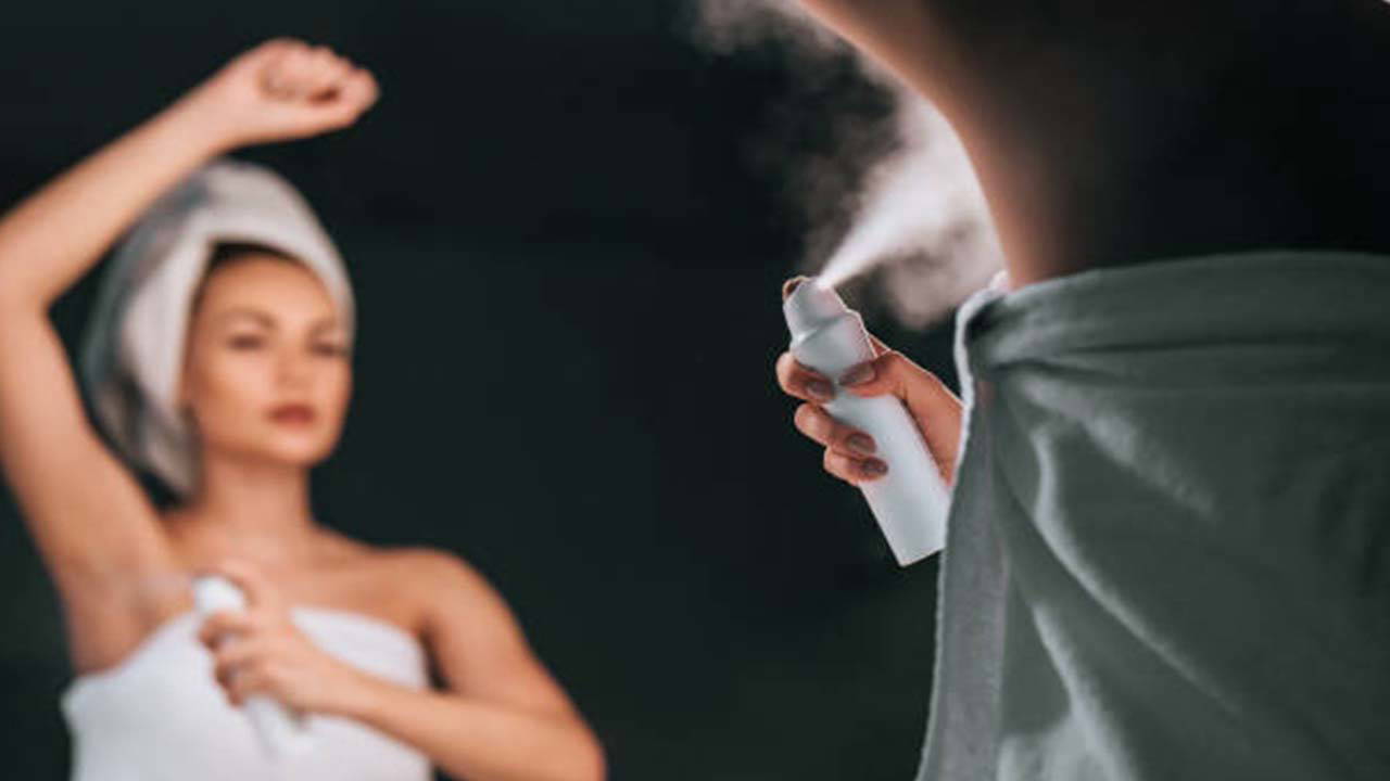 Kadınlar deodorant kabusu yaşadı... Ciltlerinde kalıcı yanıklar meydana geldi