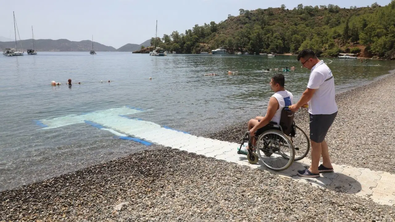 Muğla’da engelsiz plajlarla hayat kolaylaşıyor