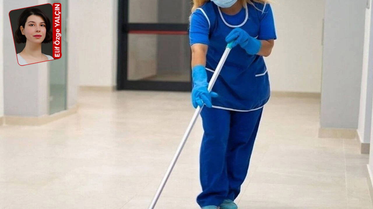 Kamuda ‘tasarruf’ yükü işçiye bindi: Temizlik işçisi hasta taşıyor!