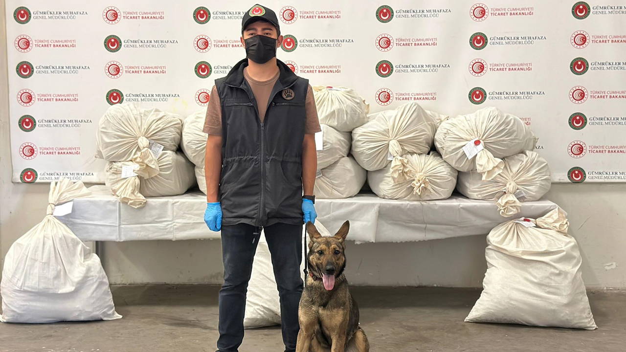 Kapıkule'de 212 kilo esrar ele geçirildi!