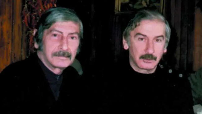 Turhan ve İlhan Selçuk kardeşler