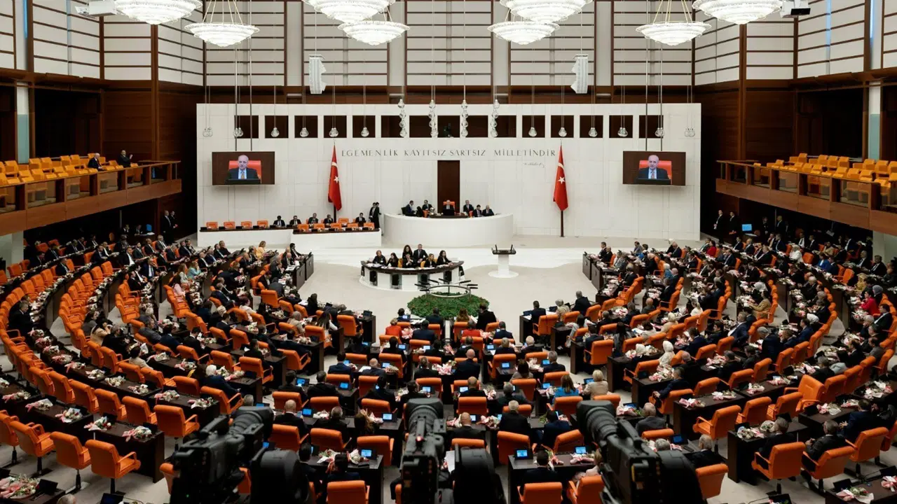Suriye ve Irak’a asker göndermesine ilişkin tezkere Meclis'te: Dikkat çeken 'PKK' ayrıntısı