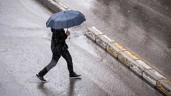 AKOM'dan İstanbul için sağanak uyarısı: Sıcaklıklar düşecek, yağış etkili olacak