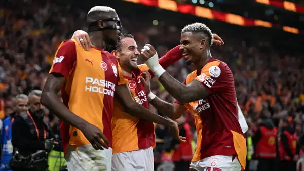 Galatasaray, Fenerbahçe'yi 2-1 mağlup etti