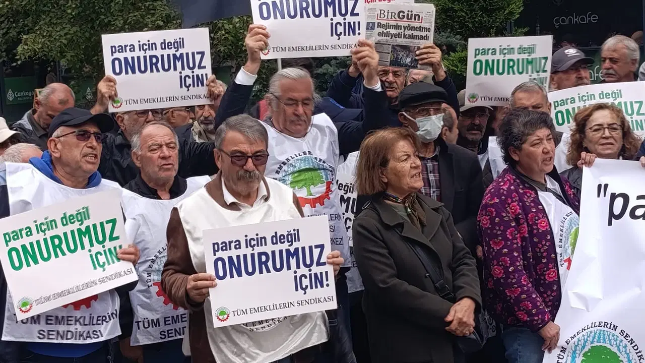 Emekliler Ali Şekeroğlu'nu ve taleplerini unutmuyor: Her cumartesi oturma eylemi kararı!