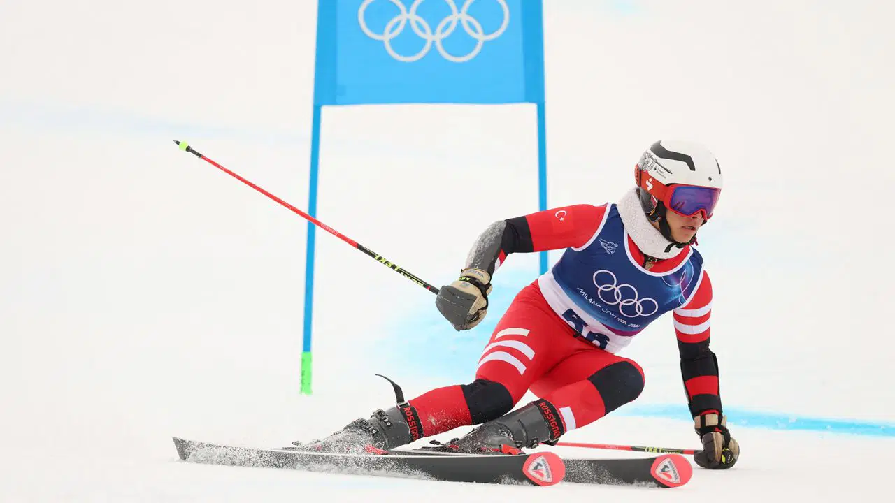 Milli sporcu Kaan Önol Lang büyük slalom kategorisinde 53. oldu!