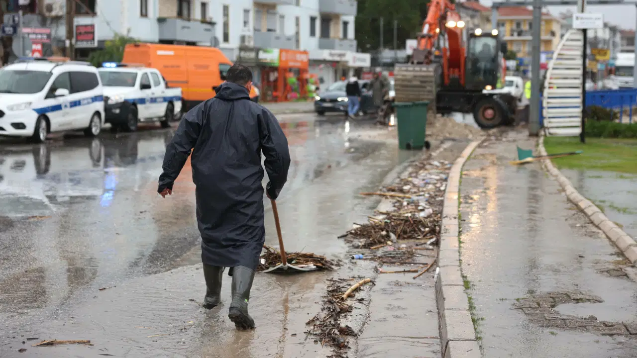 İzmir’de sağanak etkisini yitirdi: En fazla yağış Menderes’te ölçüldü