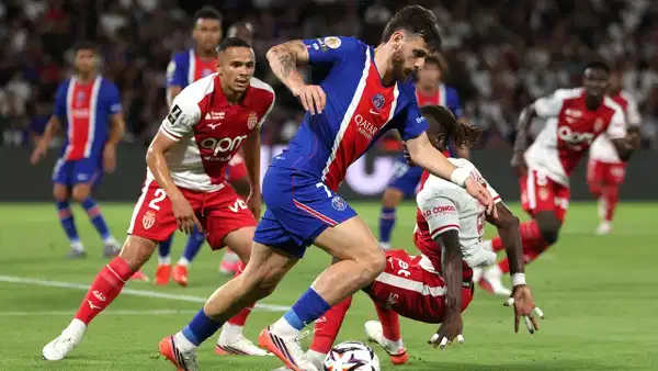 Galatasaray'ın rakibi PSG sezona kötü başladı