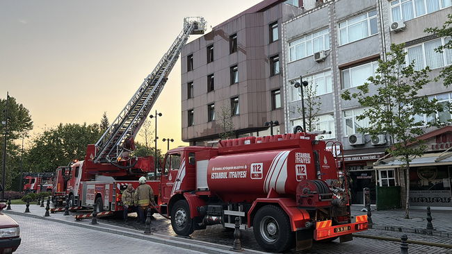 Fatih'te otel yangını