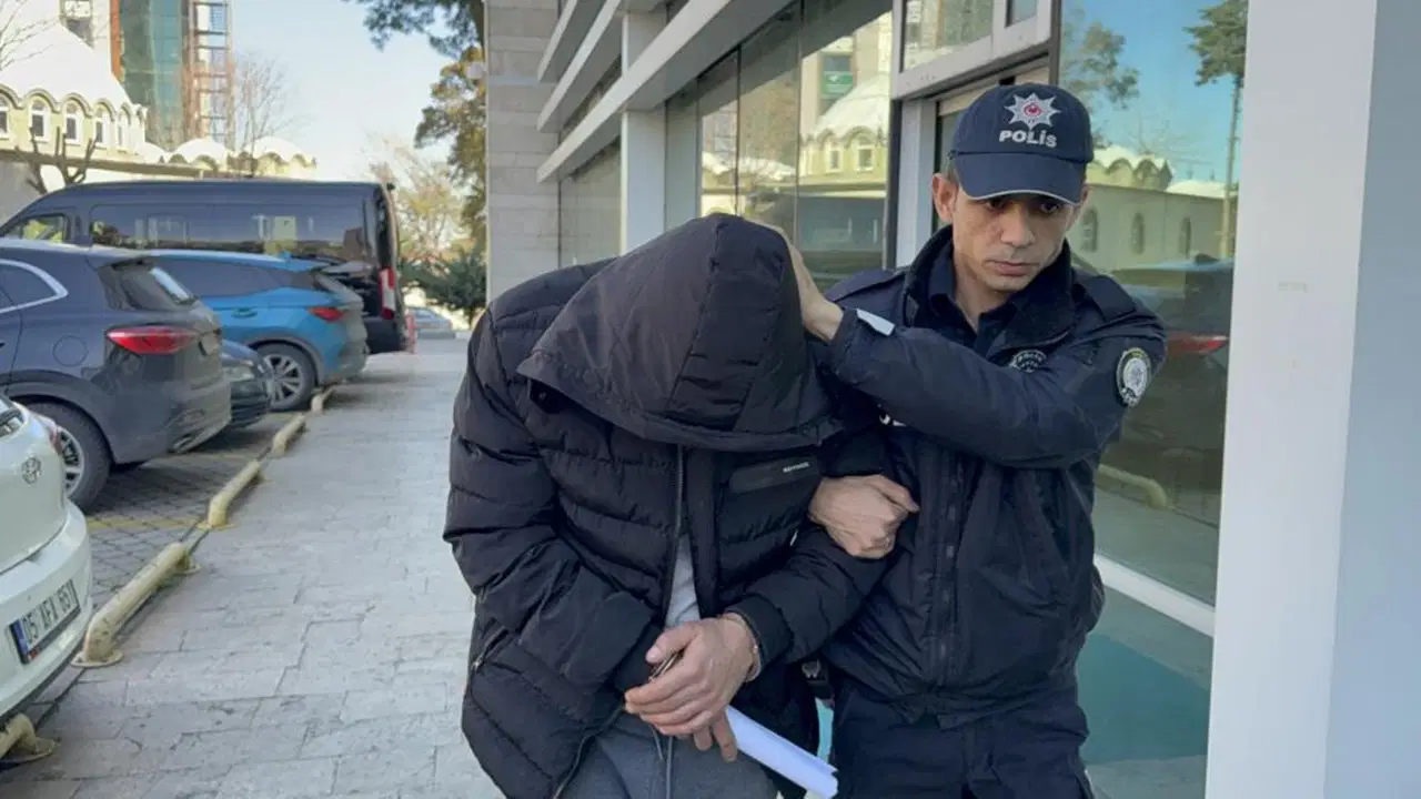 Eşi hastanede doğum yaparken kendisi çocuk istismarından tutuklandı