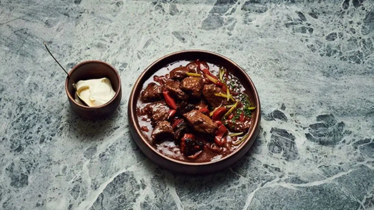 Meyve ve etin uyumu: Vişneli Dana Yahnisi