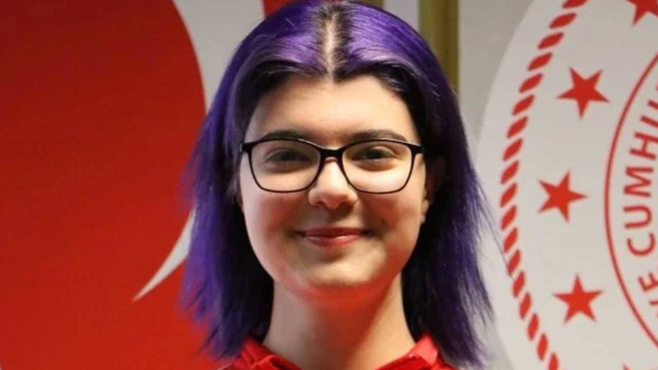 Milli atıcı Elif Berfin Altun'dan hem final, hem Türkiye rekoru!