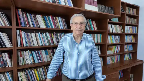Hüseyin Yurttaş Kitaplığı Foça’da açıldı