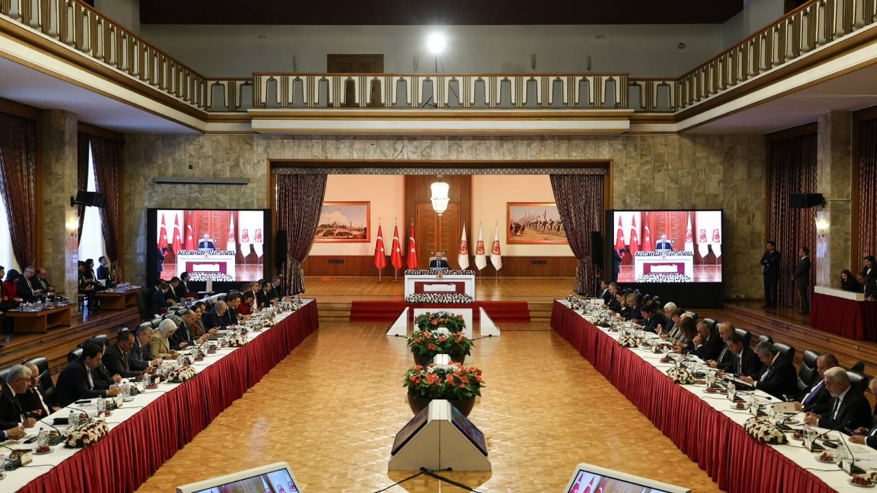 Milli Dayanışma, Kardeşlik ve Demokrasi Komisyonu, askerleri dinledi: Ceza almış bir kişinin 'kurucu liderliğe' vasıflandırılması hukuken doğru değildir