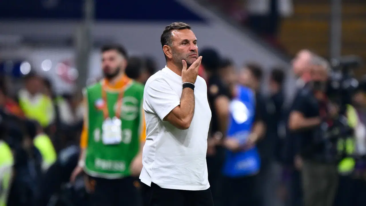 Okan Buruk'tan transfer sözleri: 'Mevki ve isim söylemeyeceğim ama...'