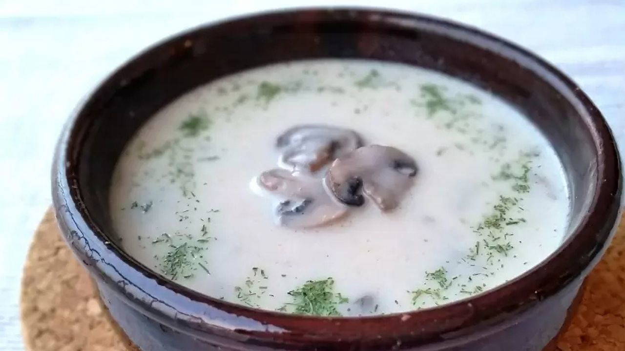 Soğuk günlerin şifa kaynağı: Kremalı mantar çorbası tarifi