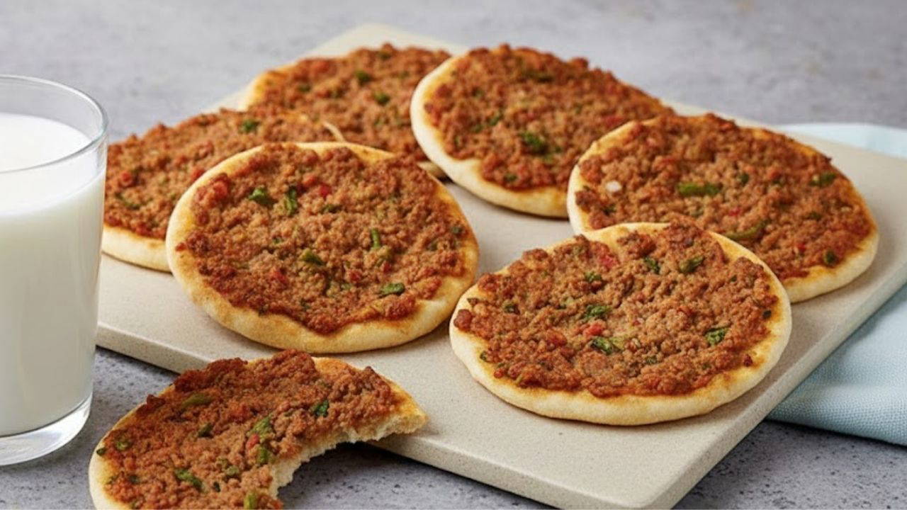 Kalabalık sofralara çok yakışan pratik lezzet: MasterChef Tarsus bardak altı lahmacun tarifi