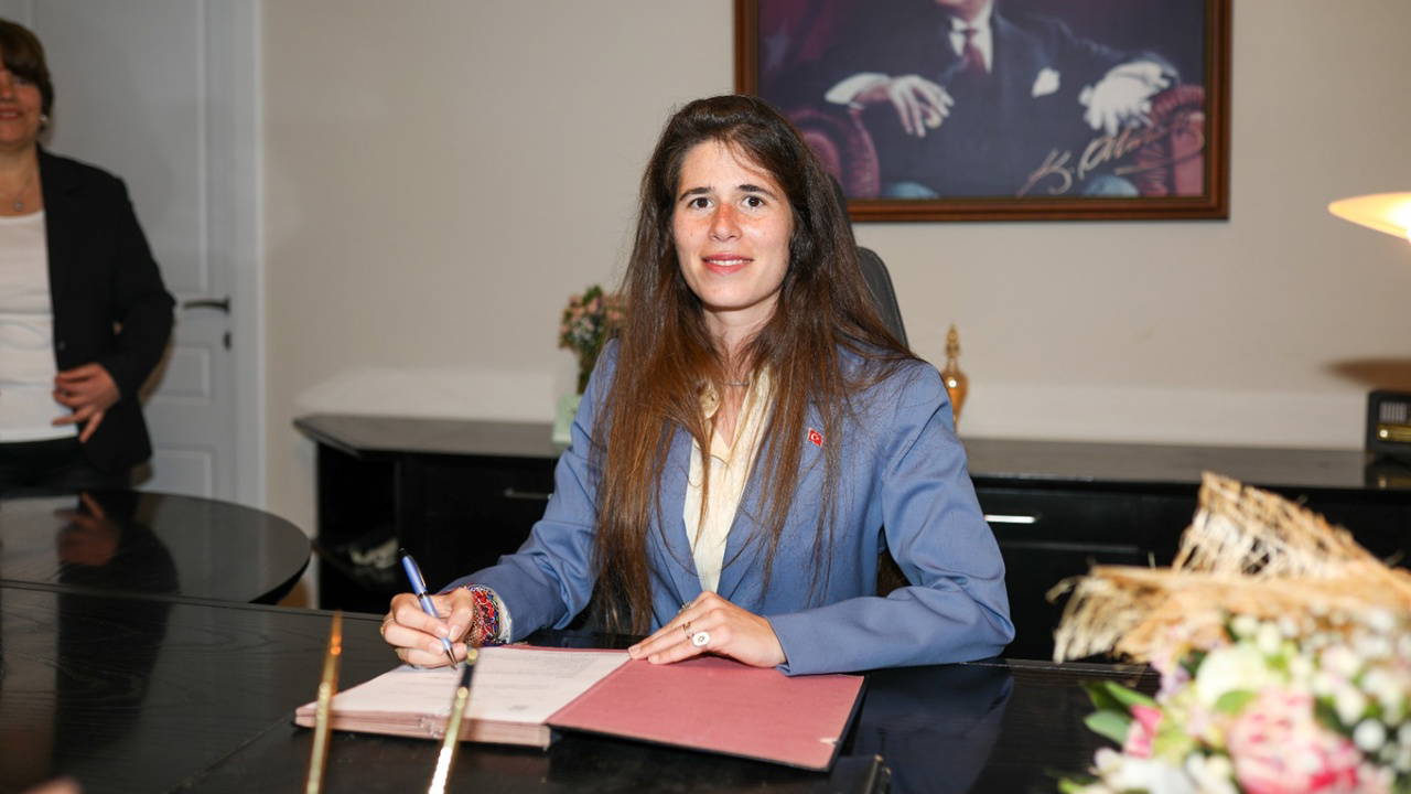 Son Dakika... Çeşme Belediye Başkanı Lal Denizli, ifadeye çağrıldı!