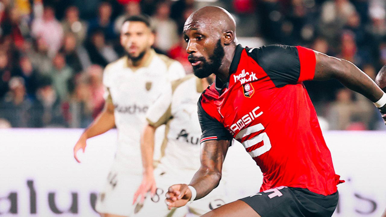 Lens 10 kişi kaldı, Rennes ile puan paylaştı