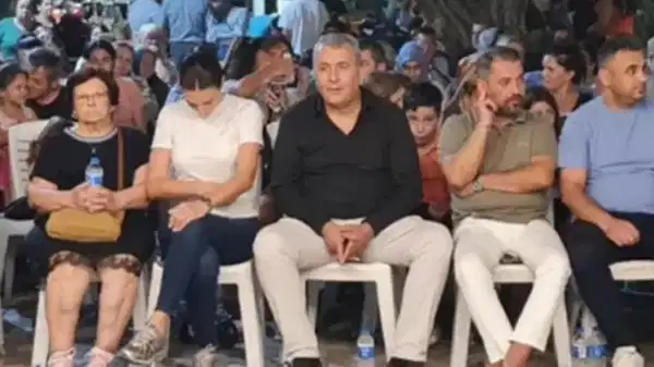 CHP'den AKP'ye geçmişlerdi: Yurttaşlar ‘Tu size’ diyerek yüzlerine tükürdü!