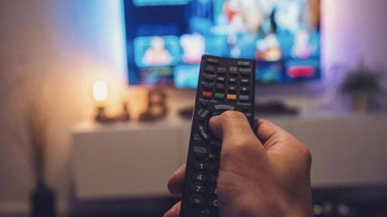 TV yayın akışı 2 Haziran Pazartesi! Hangi kanalda ne var, günün filmleri ve dizileri neler?