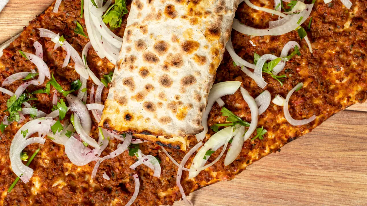 Türkiye'de en çok sipariş edilen yemekler belli oldu: Lahmacun birinci sırayı kaptırdı
