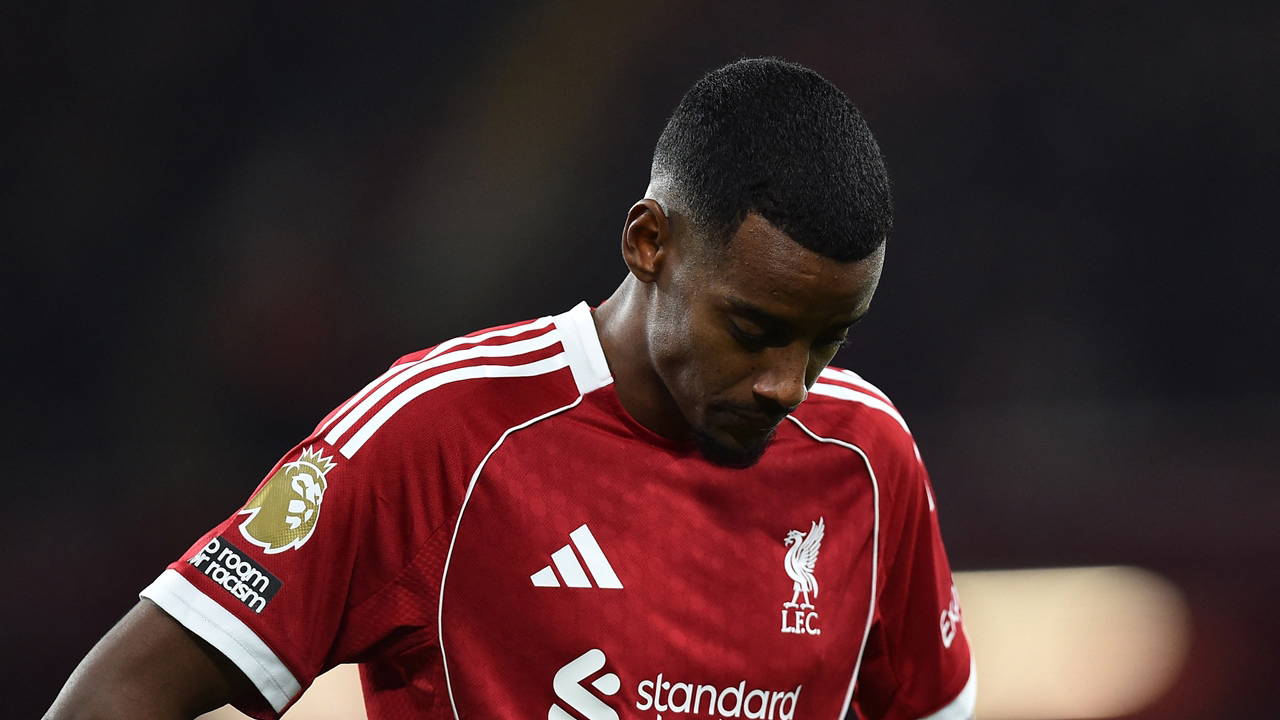 Liverpool evinde yine kayıp!