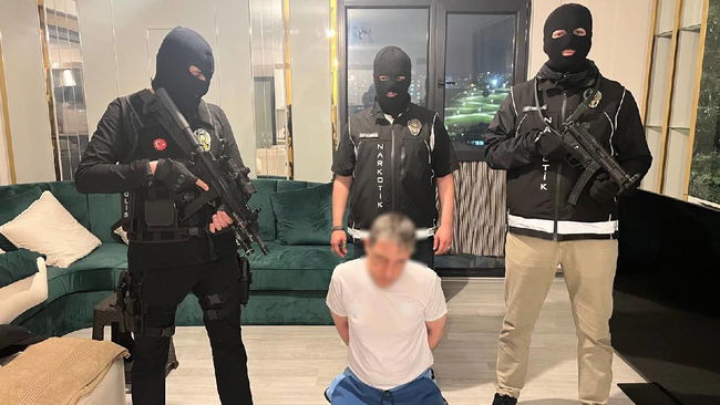 Kırmızı bültenle aranıyordu...