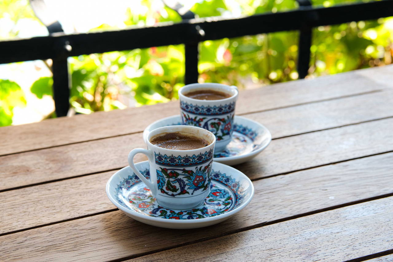 TasteAtlas açıkladı: Türkiye'nin en iyi içecekleri listesinde çay ve kahve tahtından oldu!