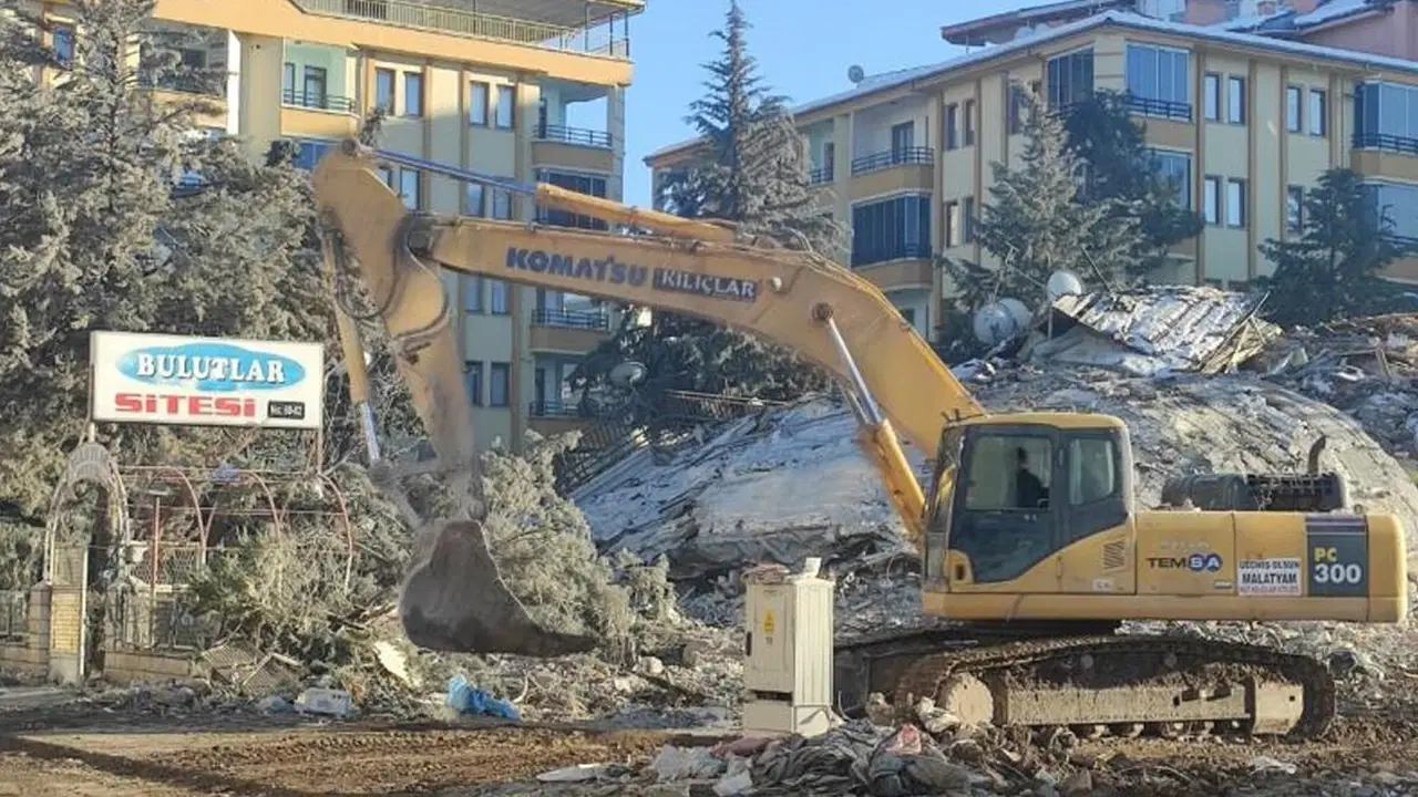 Bilirkişi raporu gelmedi: Bulutlar Sitesi davası ertelendi