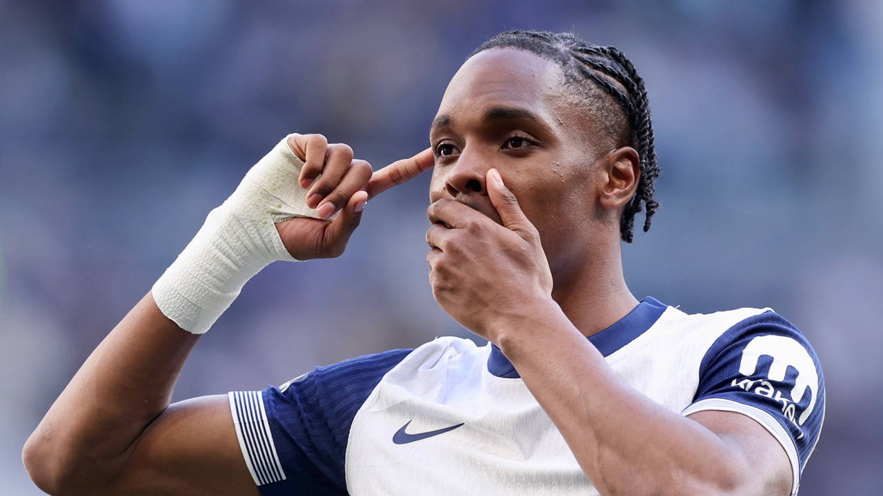 Tottenham, Mathys Tel'in bonservisini aldı