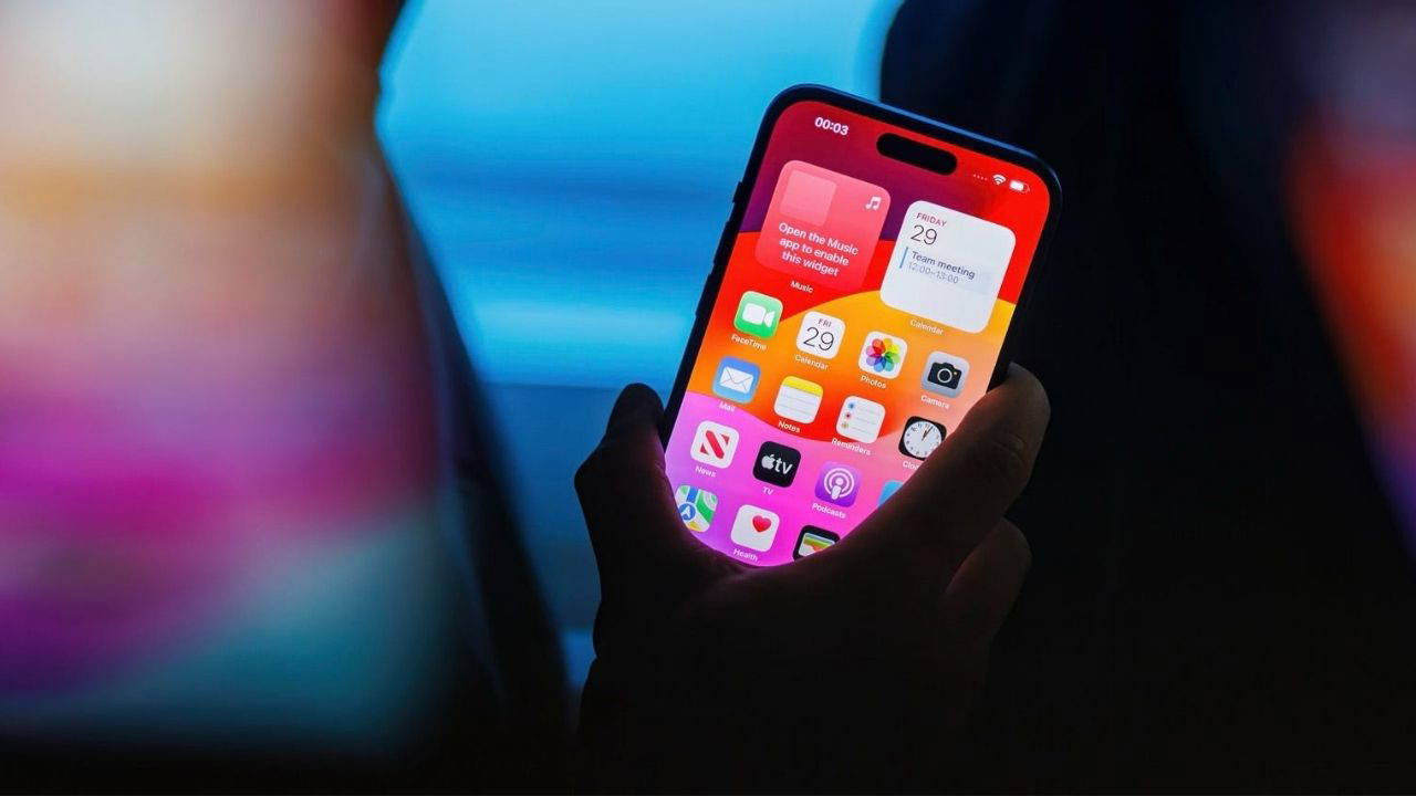 iPhone'larda WhatsApp için yeni tasarıma geçiliyor