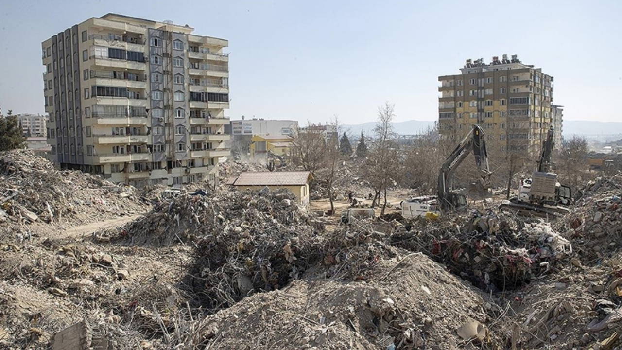 Ebrar Sitesi K Blok'a ait yeni bilirkişi raporu: Zemin araştırması yapılmadan imara açıldı