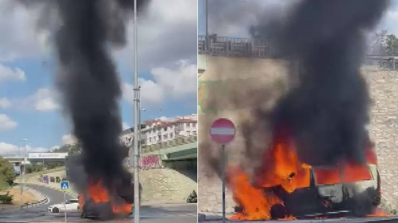 Üsküdar'da seyir halindeki minibüste yangın!