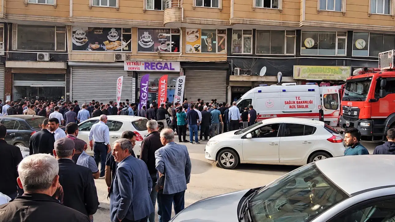 Mardin'de asansör kabini çöktü: 2 işçi yaralandı