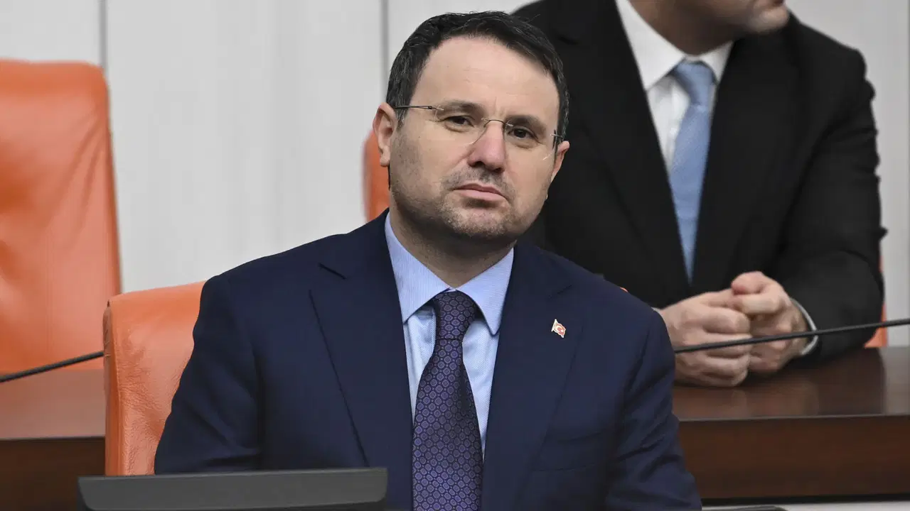 İlk tercihi yandaş kanal oldu: Akın Gürlek canlı yayında soruları yanıtlayacak