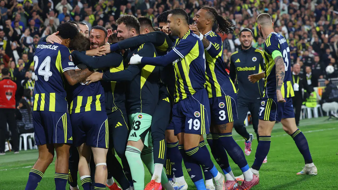 Spor yazarları Fenerbahçe - Nice maçını yorumladı: 'Birbirleri ve hocaları için savaştılar'
