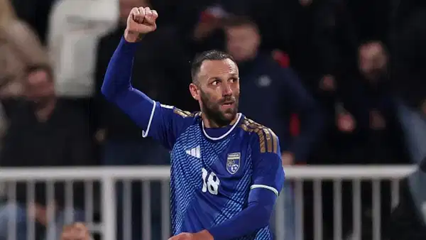 Kosova'ya üç puanı Vedat Muriqi getirdi!